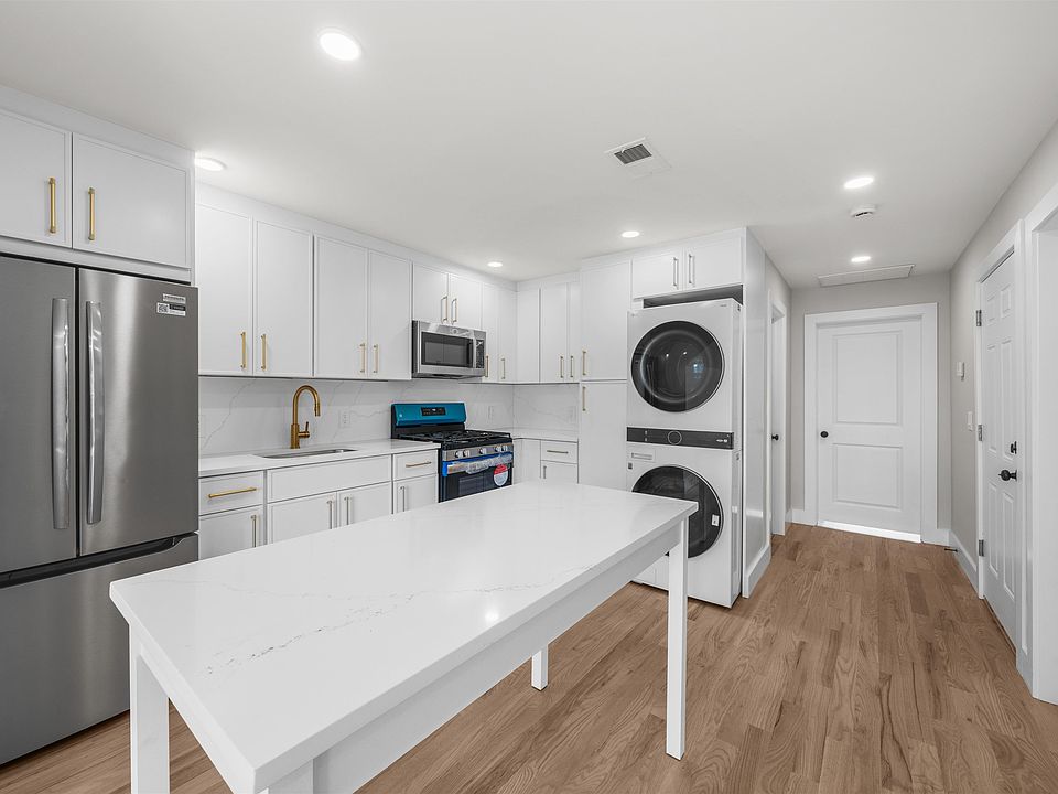 1st image of 5 Pavonia Ct Floor 2