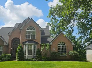 4099 Delphine Dr, Wixom, MI