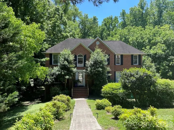 3800 Oldfield Rd, Charlotte, NC 28226
