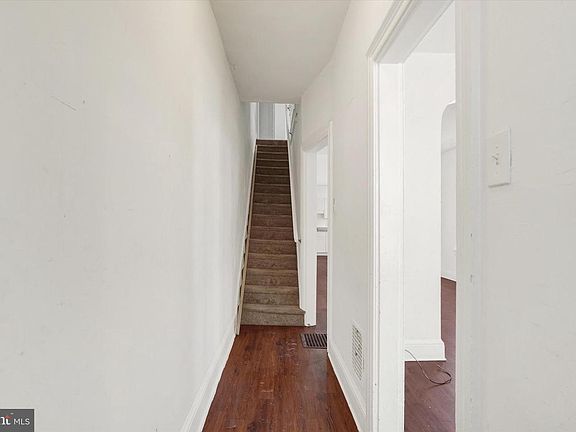 4th image of 60 N Tremont St