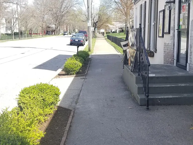 312 E Main St — Photo 2