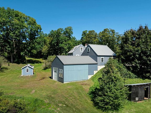 5th image of 888 Skyline Drive