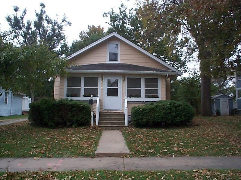 1st image of 410 E Adams Ave