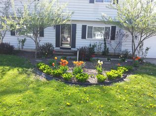 956 Oliver St, Sheffield Lake, OH 44054