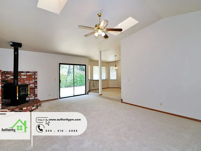 1844 Breckenwood Dr — Photo 7