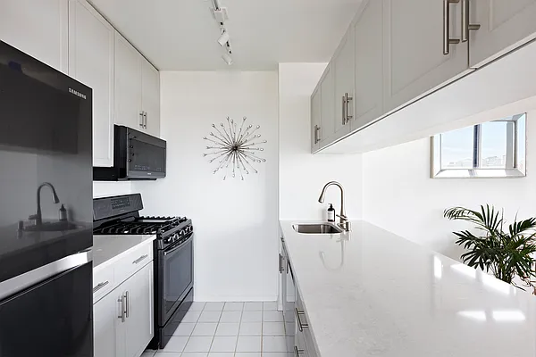 Sold by Corcoran | media 6