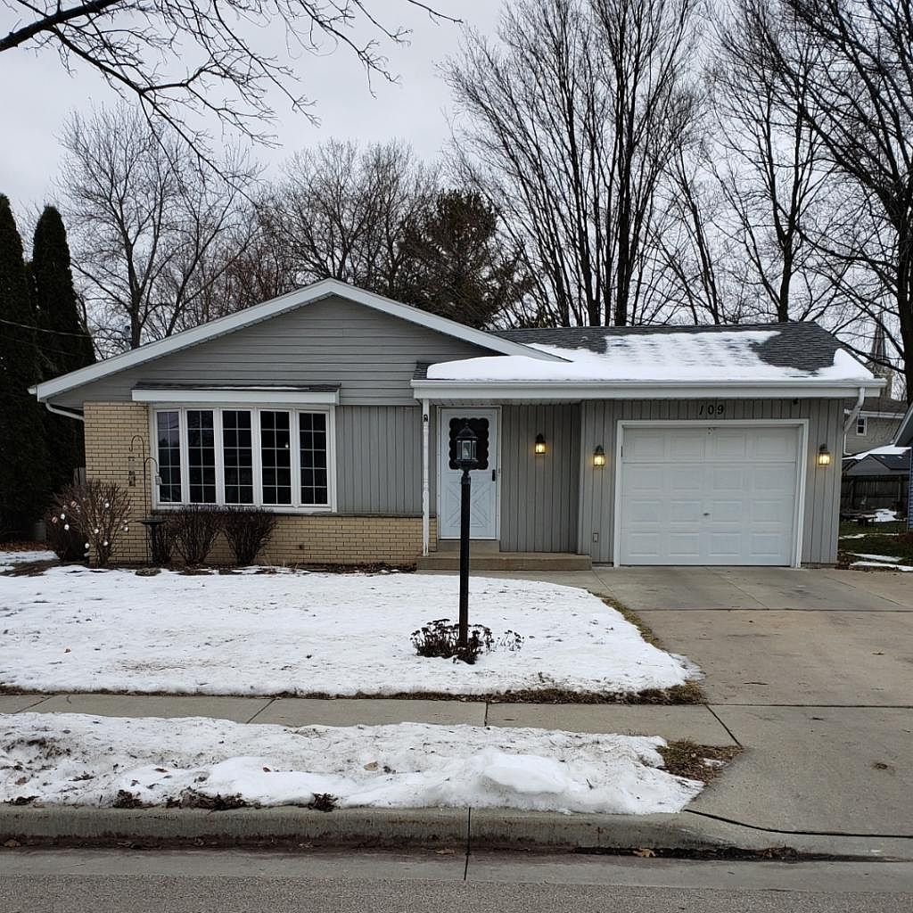 109 Scenic Ave, Slinger, WI 53086 Zillow