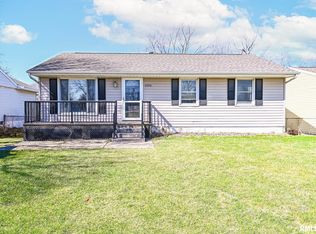 2256 Washington Rd, Washington, IL 61571