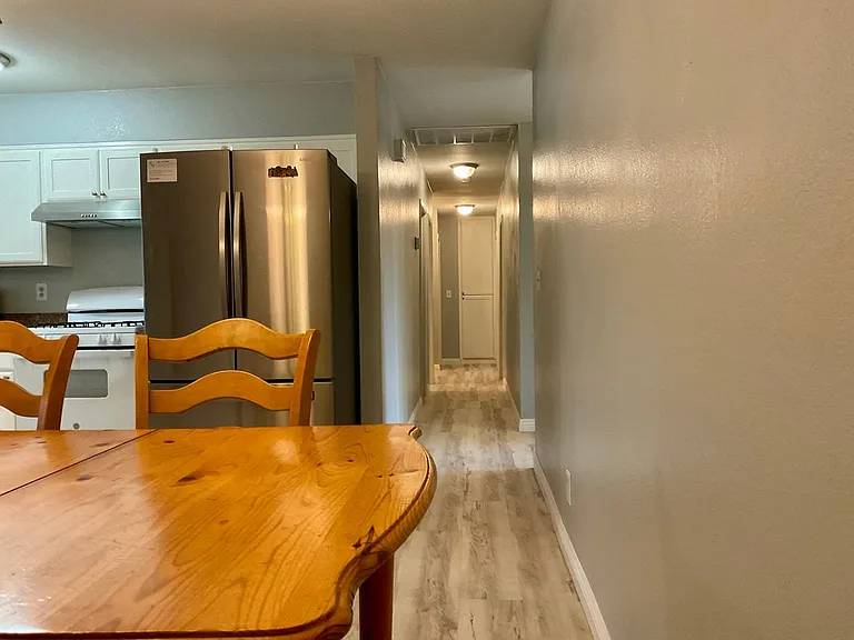 1312 N North St — Photo 18