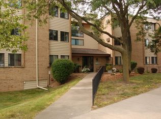 1903 Silver Bell Rd APT 219, Eagan, MN 55122