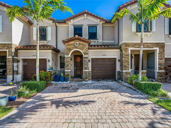 11428 SW 254th St, Homestead, FL 33032