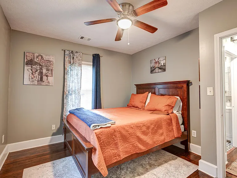 2518 Lester St — Photo 21