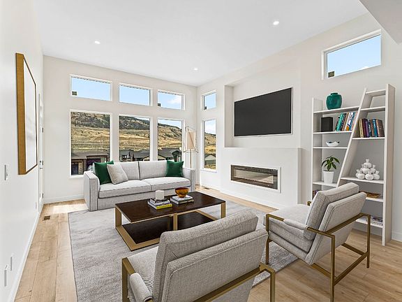 5th image of 265 Rue Cheval Cir