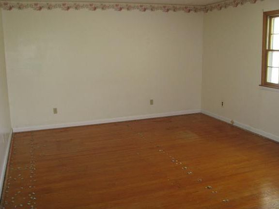 4th image of 105 Mellwood Dr