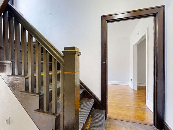 3rd image of 3704 Fairview Ave APT 1E