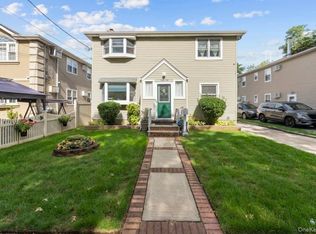 14224 250th St, Rosedale, NY 11422