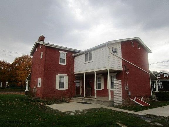 2nd image of 306 E John St