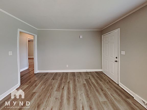 5th image of 307 Gaston Ave