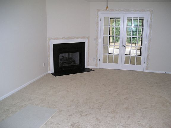 3rd image of 350 Chattooga Pl