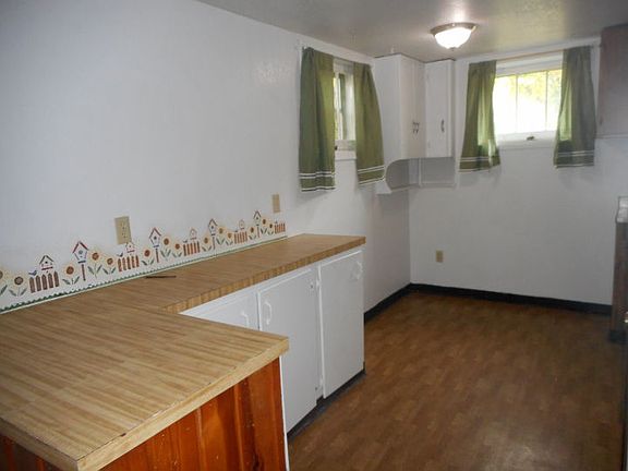3rd image of 1709 1/2 Avenue B
