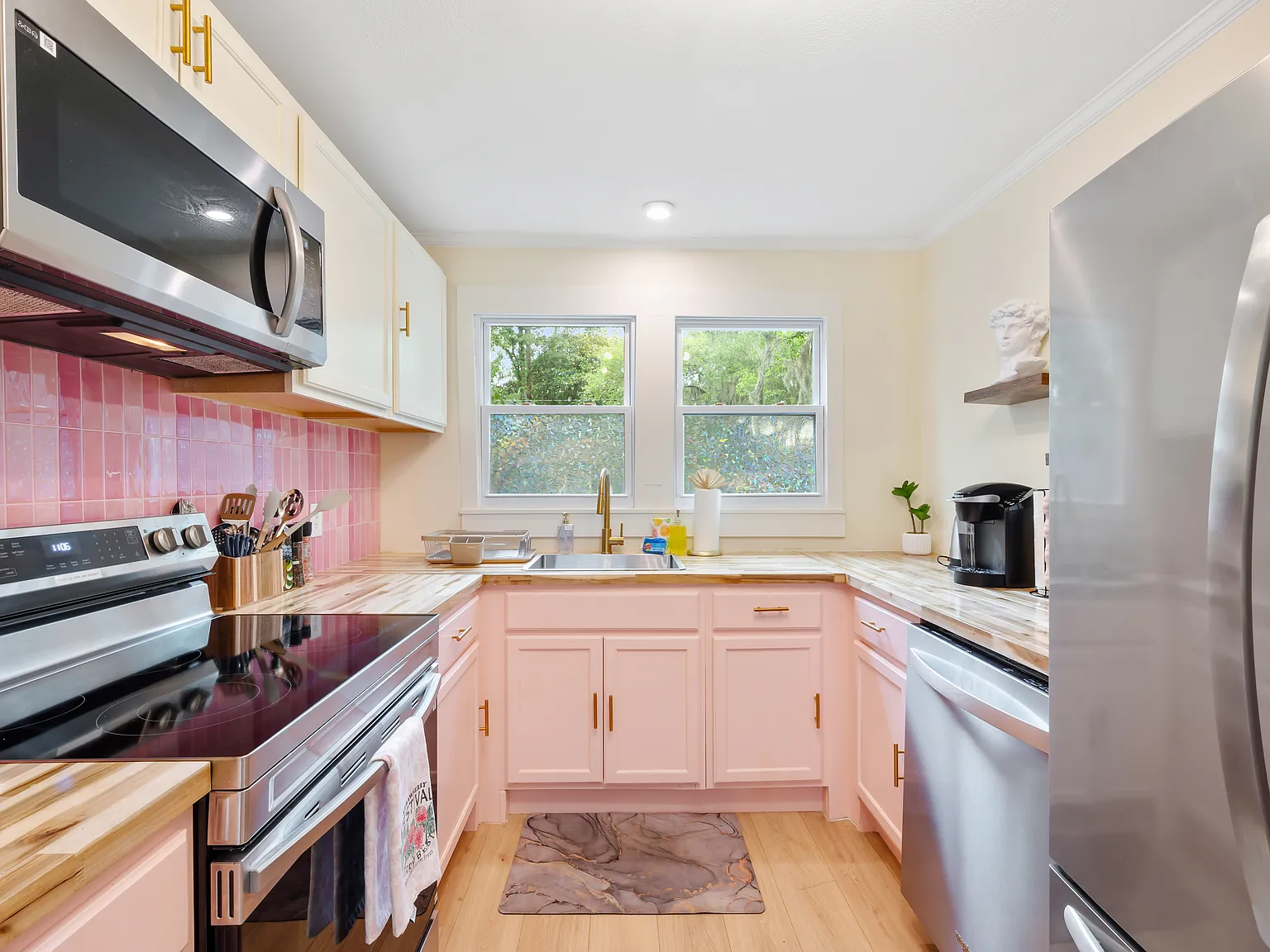 1 bed, 1087 sqft, $1,200 — Photo 3