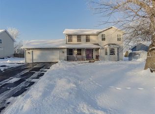 308 E Bluff St, Winnebago, IL 61088