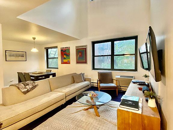 5th image of 129 Barrow St APT 4A