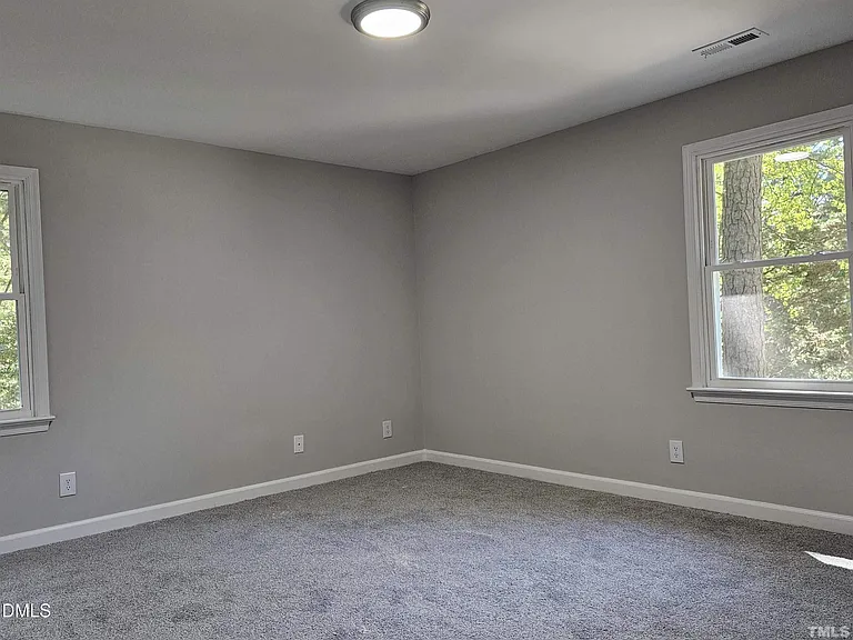 5906 Applewood Ln — Photo 8
