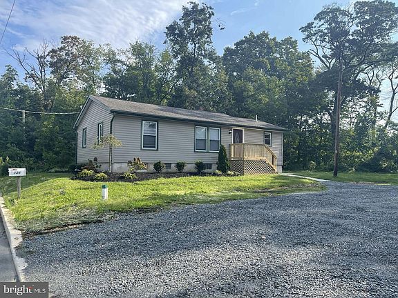 2nd image of 121 Buck Rd