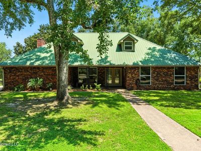 1526 Oldfield Dr, Gautier, MS, 39553