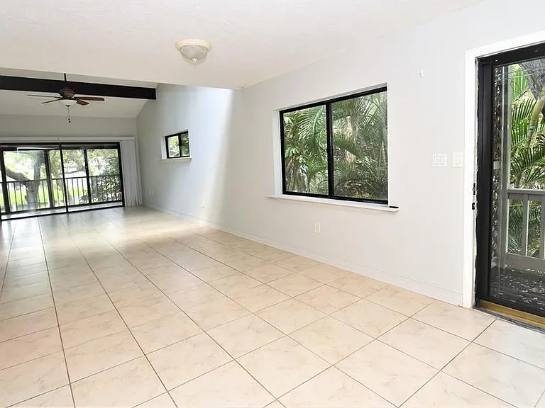 1601 Pelican Point Dr #HA215 — Photo 6