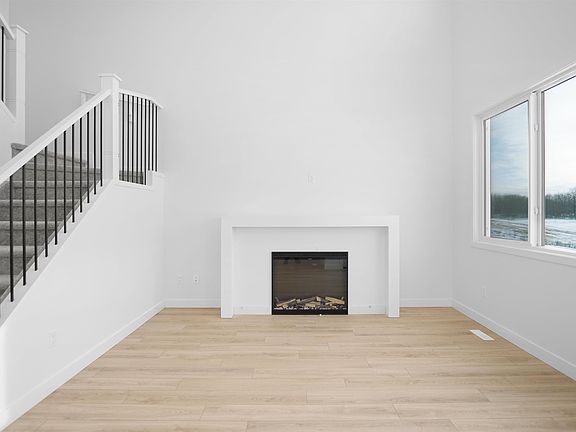 5th image of 1535 11th Ave NW