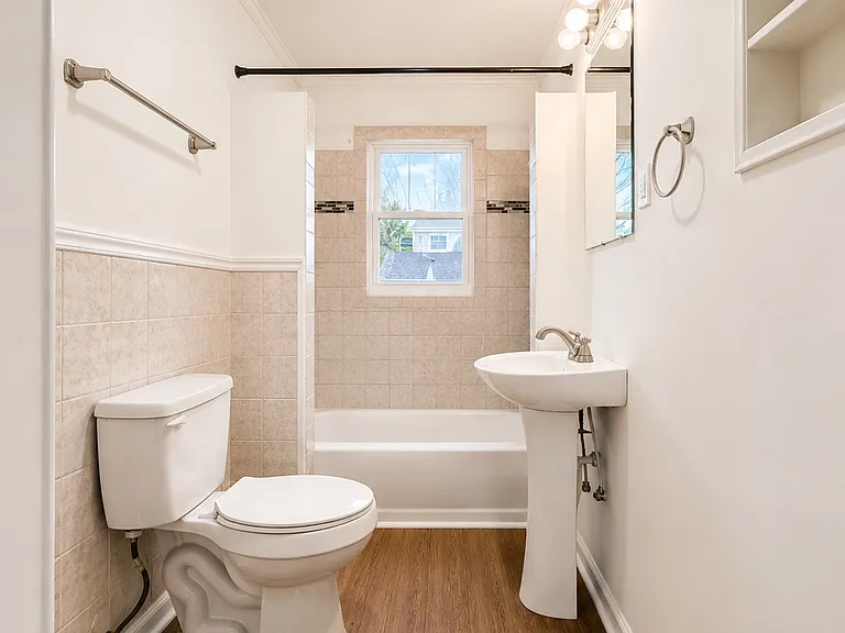 302 Davis Park Rd — Photo 15