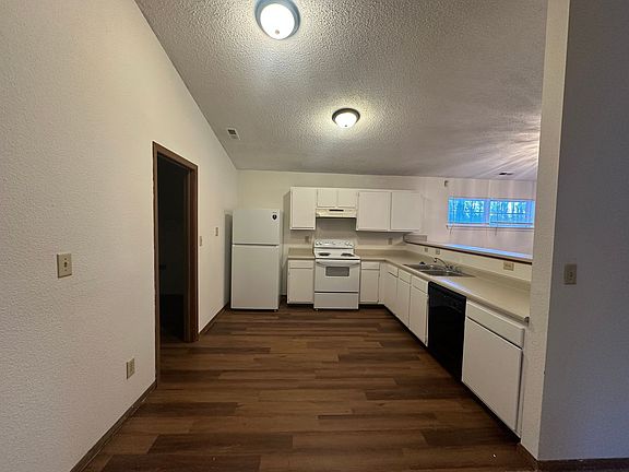 5th image of 4020 Crabtree Ct
