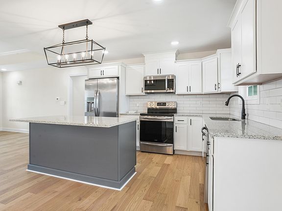 4th image of 5013 Bentwood Ct