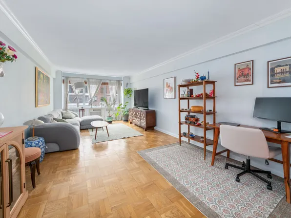 25 Sutton Place South image 1 of 11