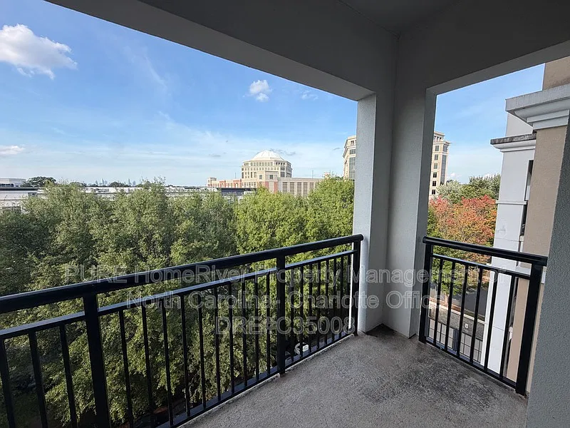 2 bed, 2.0 bath, 1112 sqft, $2,349 — Photo 4