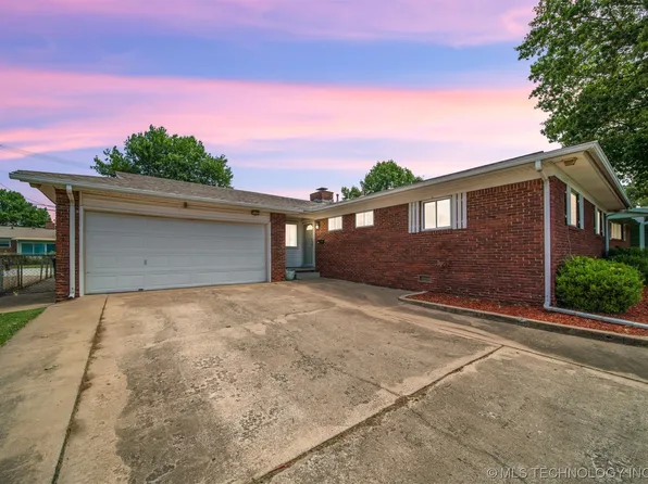 5121 E 29th St, Tulsa, OK 74114