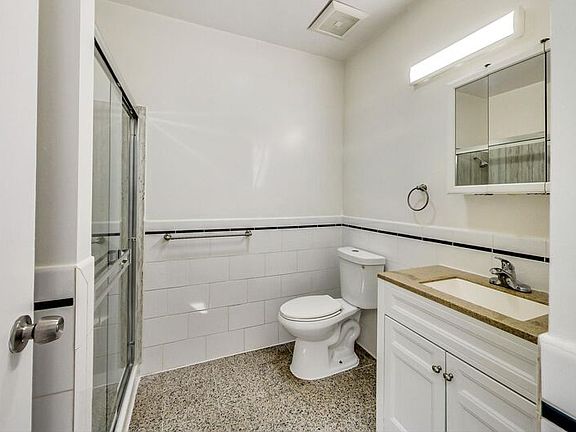 5th image of 3649 Martin Luther King Jr Way APT 2