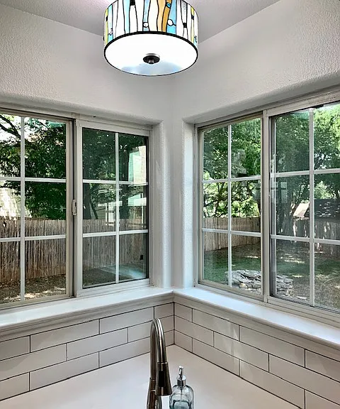 121 Cypress Ct — Photo 3