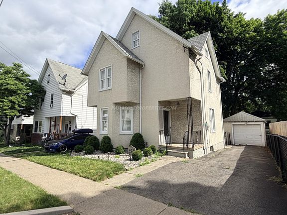 2nd image of 623 Delaware St