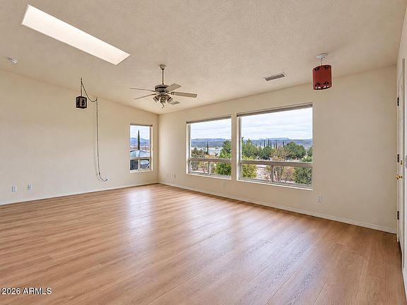 5th image of 1080 HUMMINGBIRD Lane