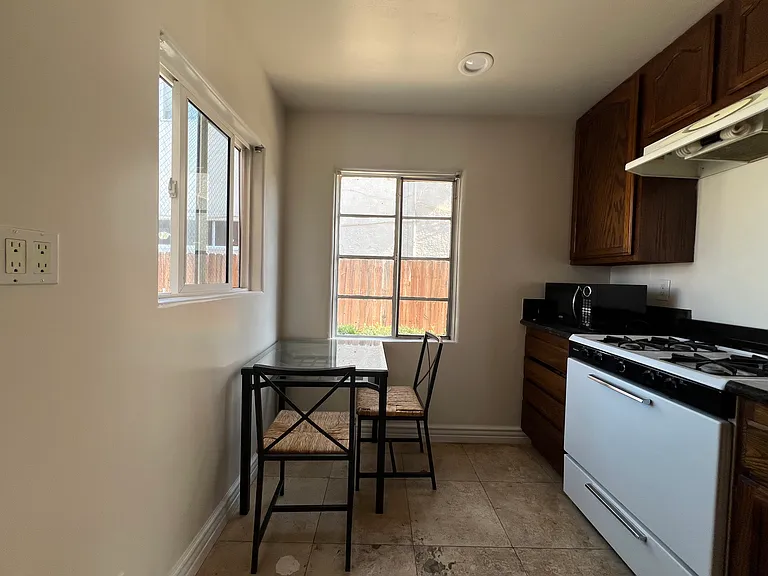5255 Denny Ave — Photo 7