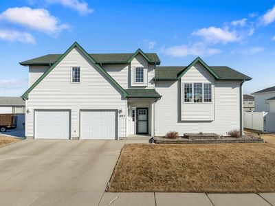 1923 25th St SW, Minot, ND, 58701