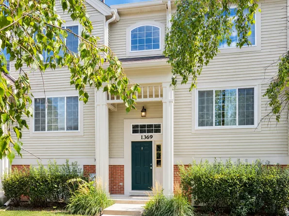1369 New Haven Dr, Cary, IL 60013