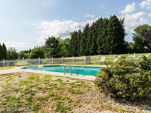 3rd image of 10805 Heathermore Pl