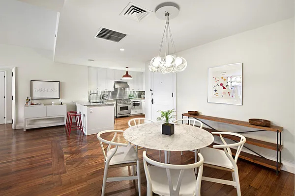 Sold by Stribling | media 2