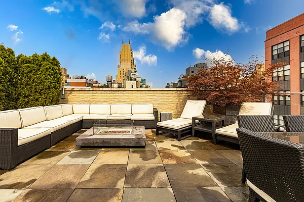 Rented by Douglas Elliman | media 16