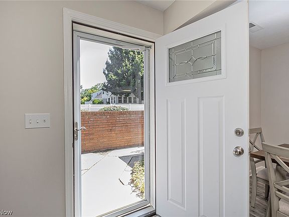 3rd image of 84 Mersey Ct