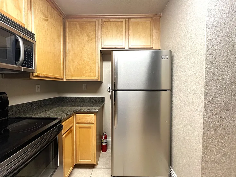 2550 San Gabriel Way #104 — Photo 6
